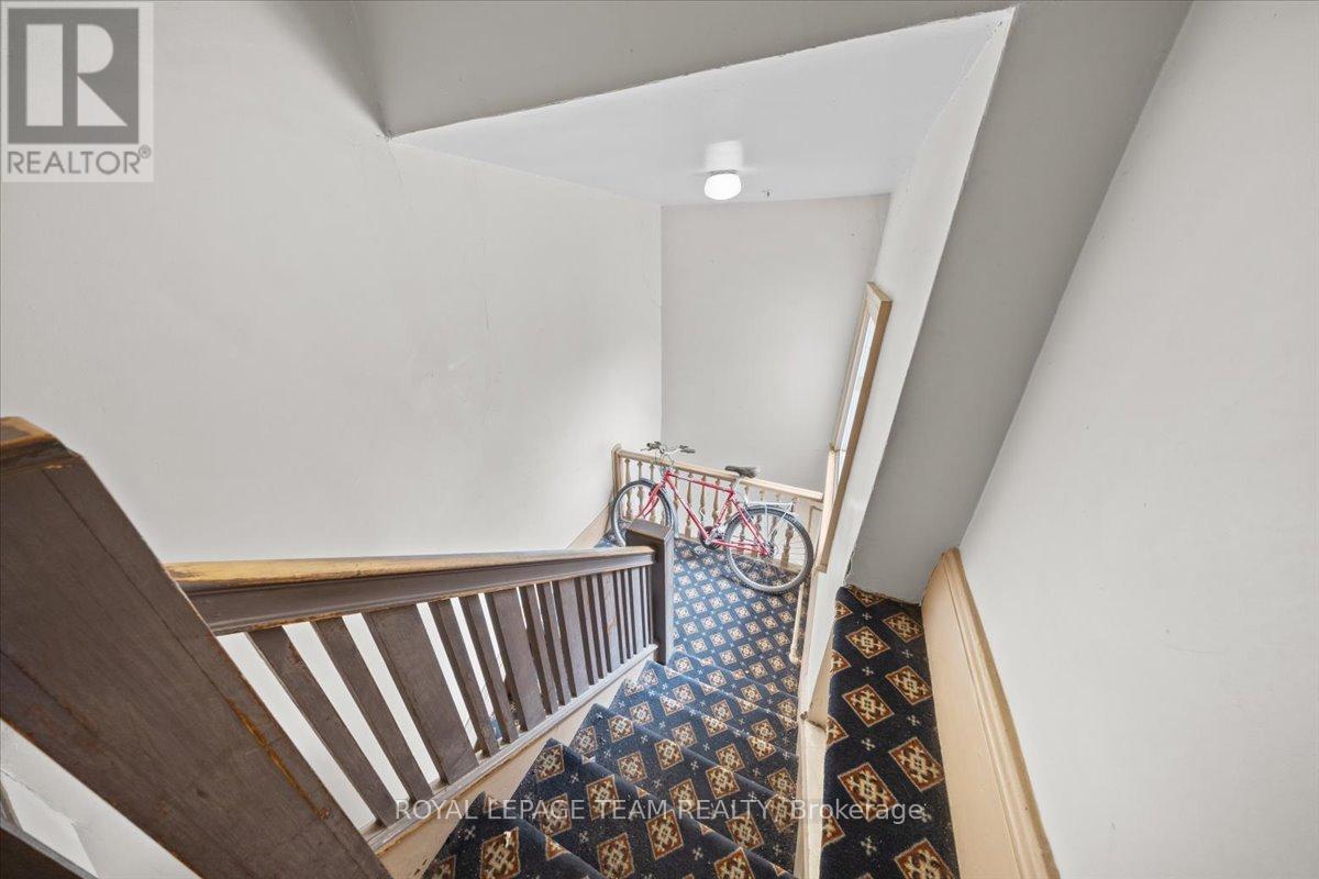 479 Cooper Street, Ottawa, Ontario  K1R 5H8 - Photo 13 - X12171566