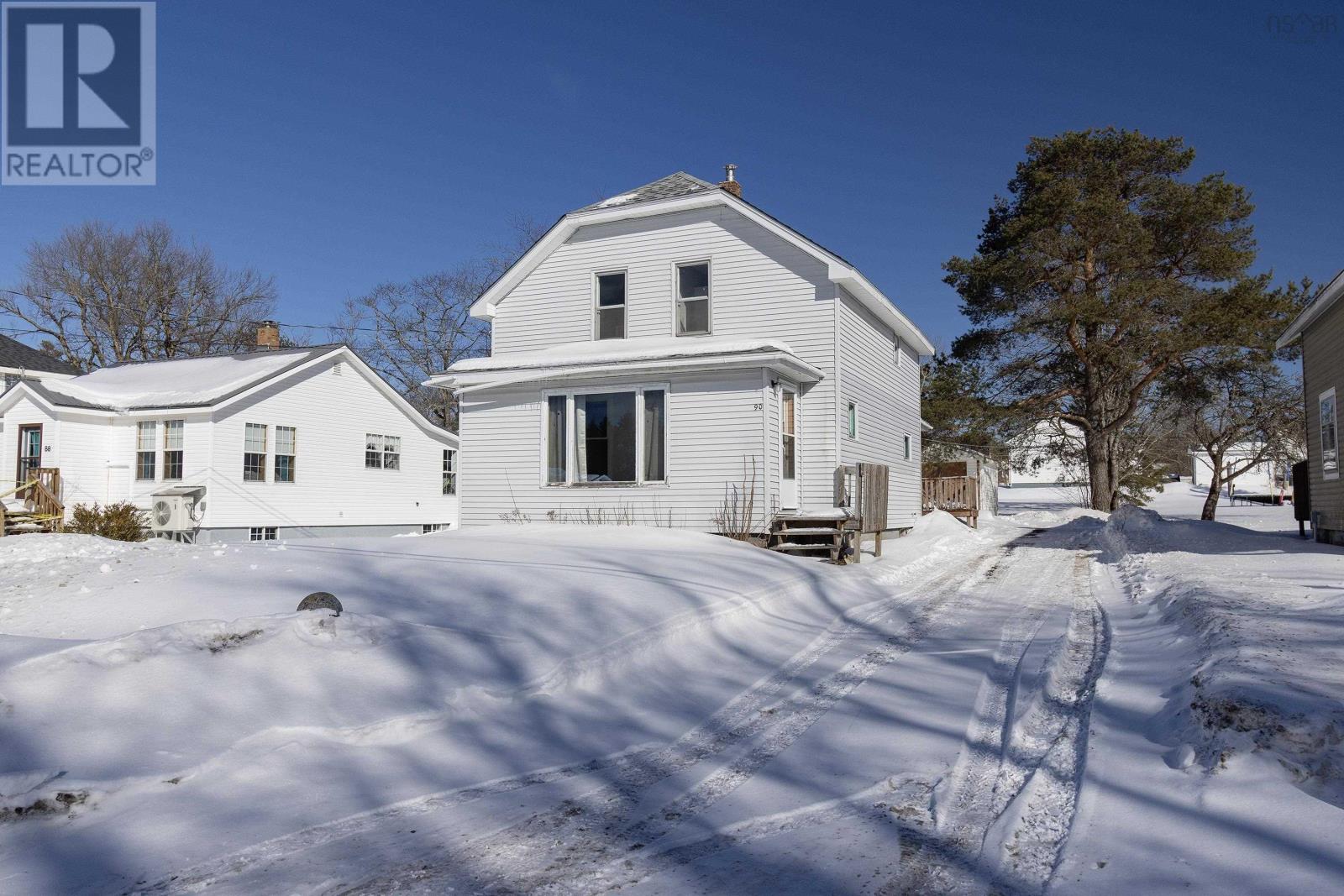 90 Mcfarlane Street, Springhill, Nova Scotia  B0M 1X0 - Photo 39 - 202503247