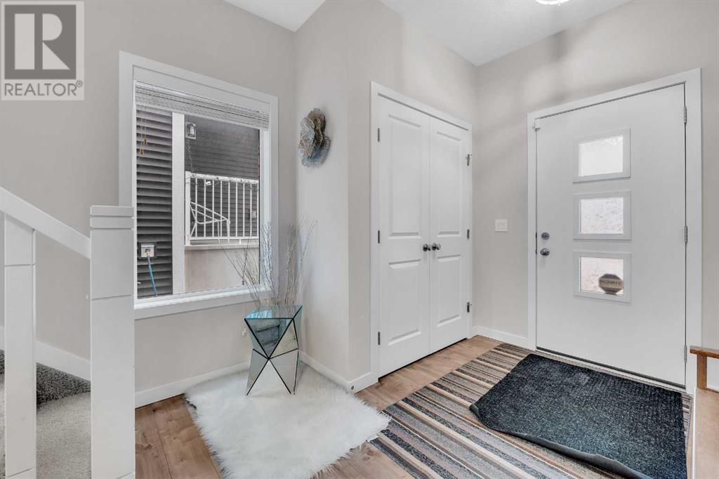 165 Kingsbury Close Se, Airdrie, Alberta  T4A 0R4 - Photo 3 - A2205081