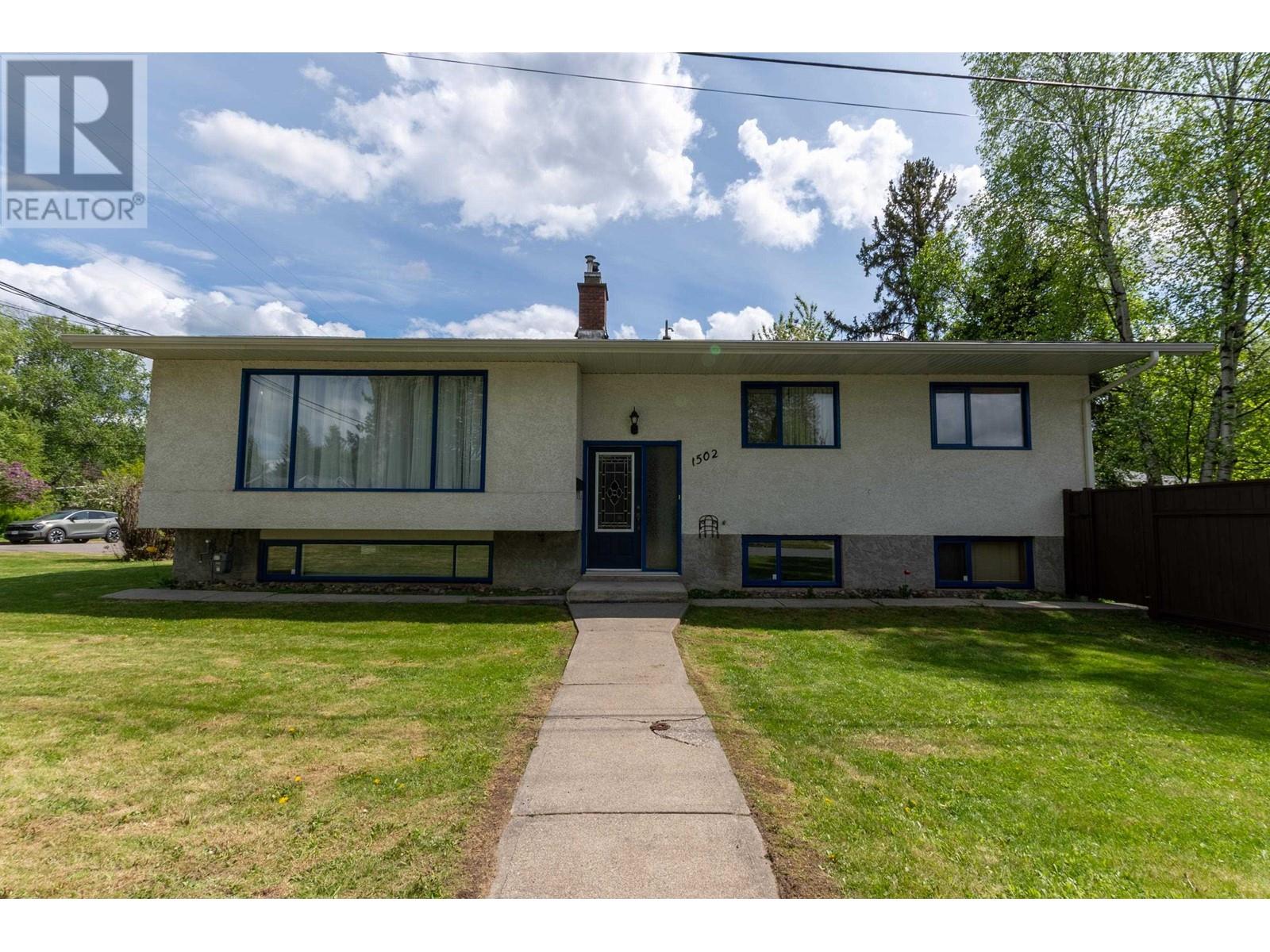 Property at 1502 ASH STREET image 1