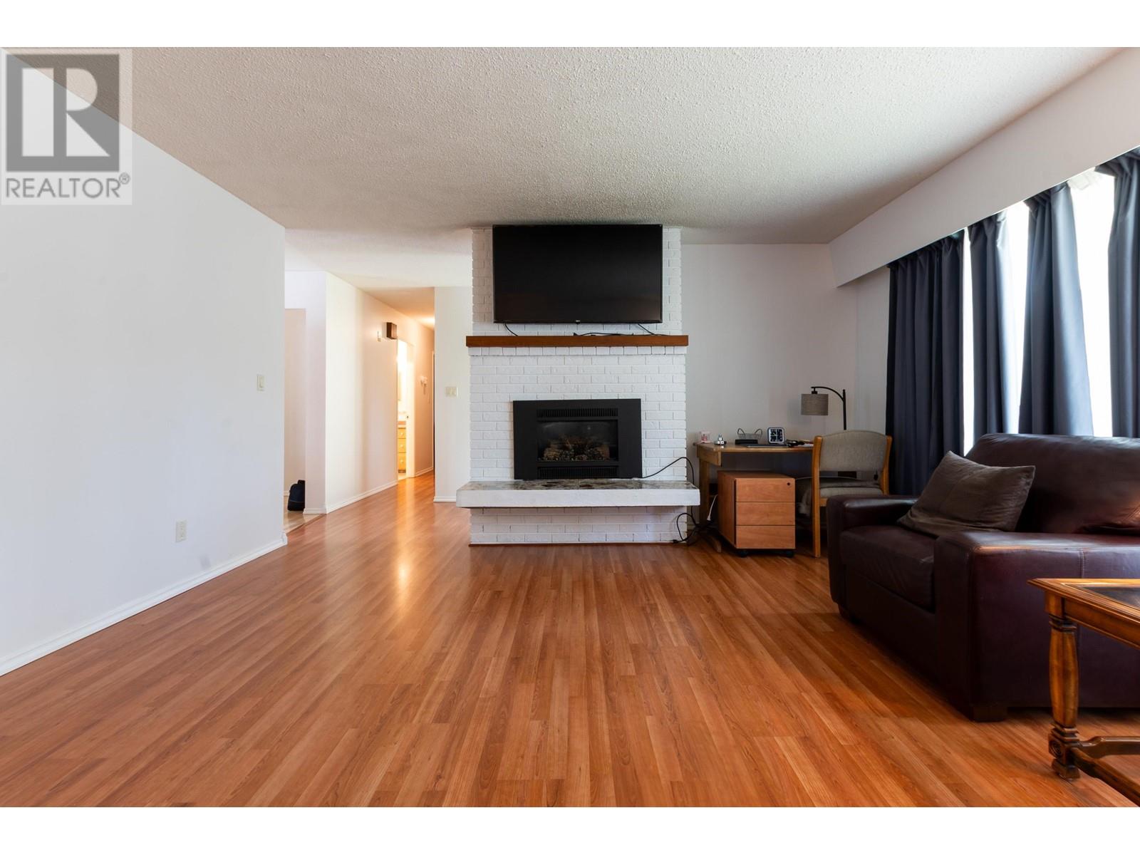 Property at 1502 ASH STREET image 5