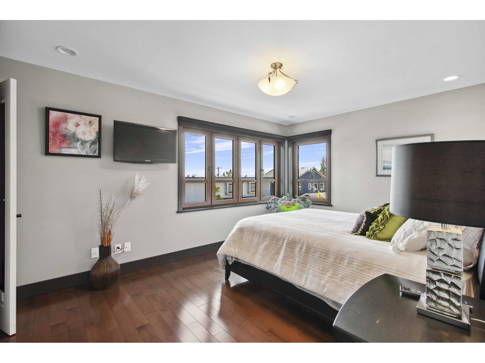 13588 14 AVENUE, Surrey real estate listing R3006731 for sale