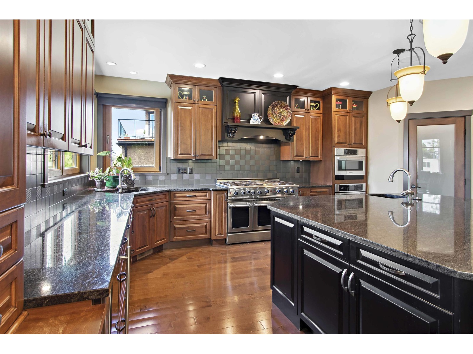 Property at 13588 14 AVENUE image 4