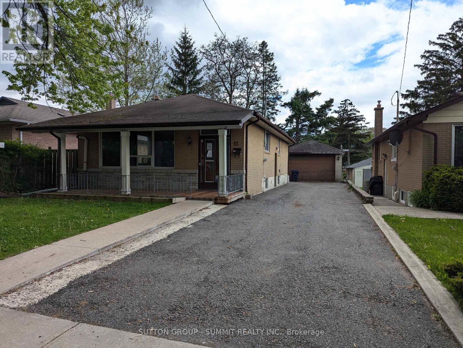 12 DASHWOOD CRESCENT, Toronto, Ontario