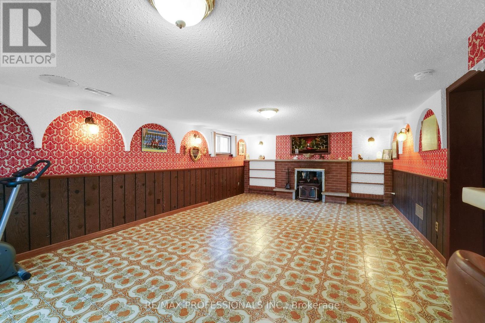 65 Strathburn Boulevard, Toronto, Ontario  M9M 2X8 - Photo 22 - W12171421