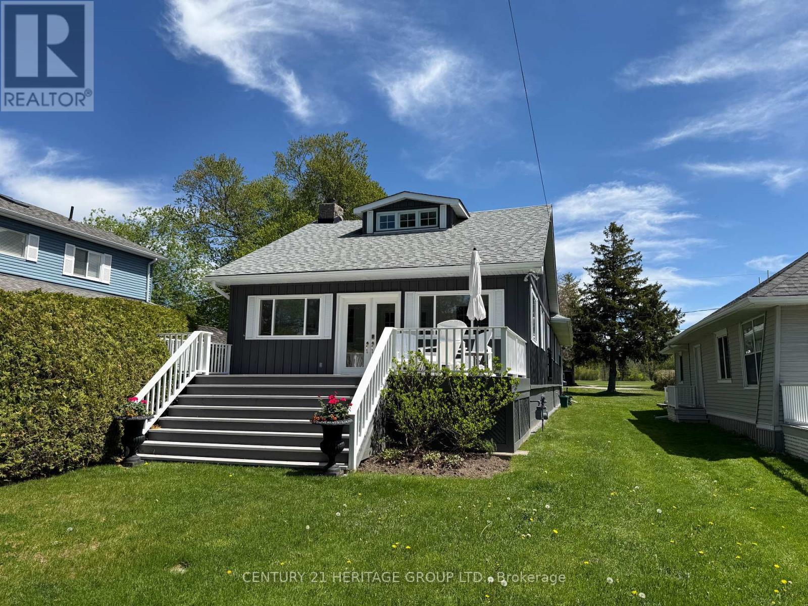 915 LAKE DRIVE N, Georgina, Ontario