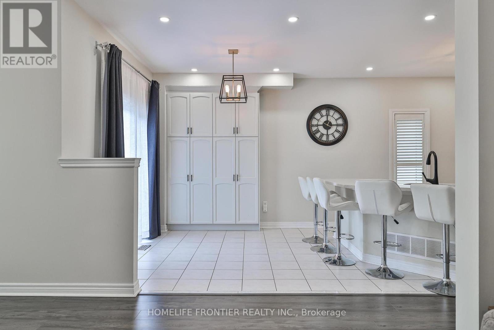 6 Raintree Crescent, Richmond Hill, Ontario  L4E 3T5 - Photo 13 - N12171568
