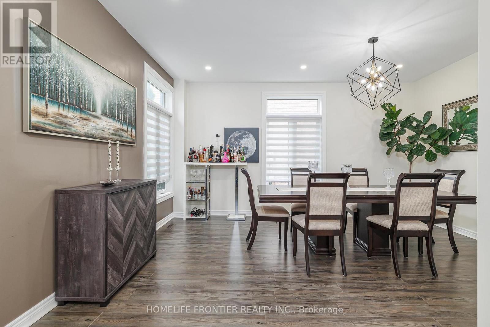 6 Raintree Crescent, Richmond Hill, Ontario  L4E 3T5 - Photo 6 - N12171568