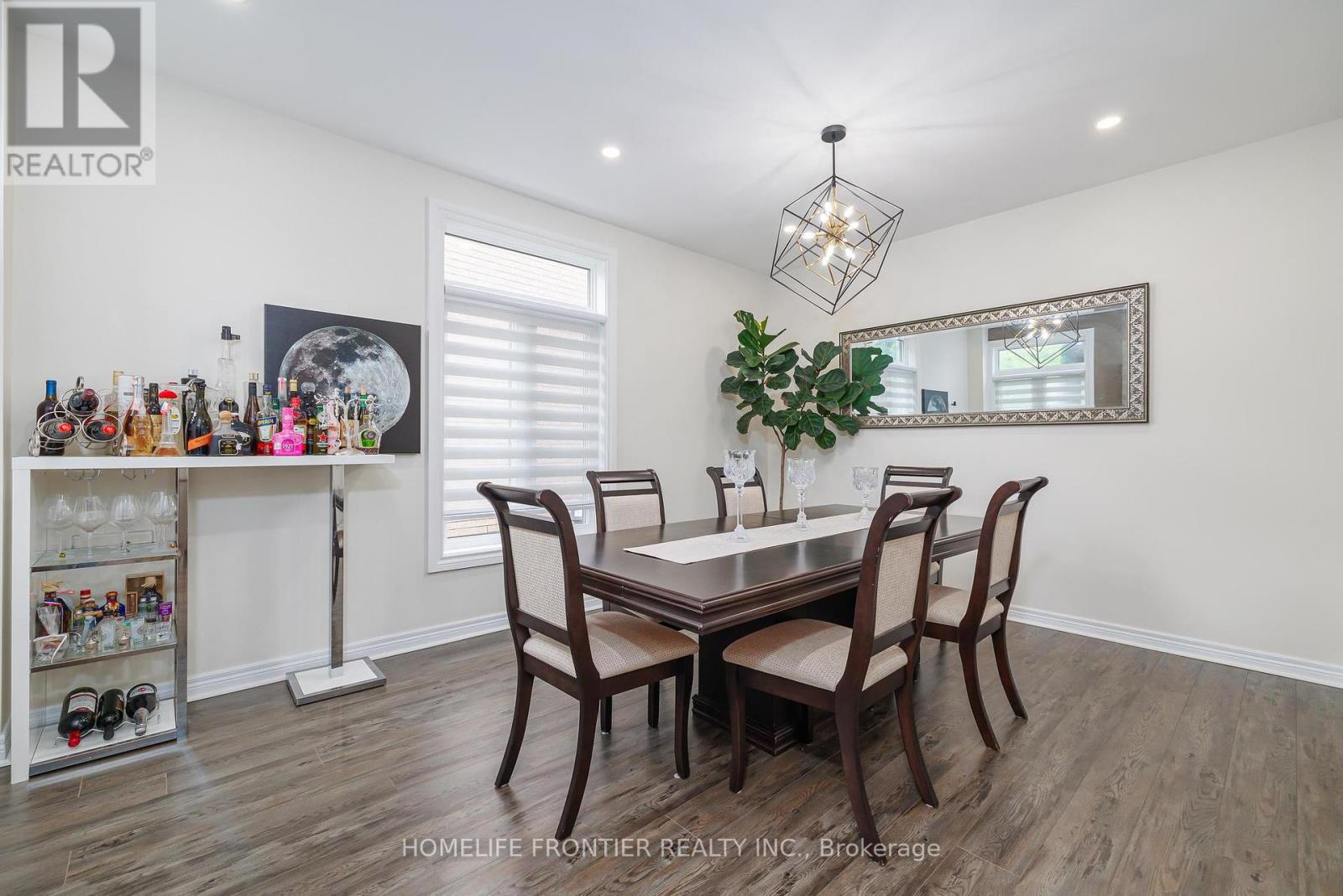 6 Raintree Crescent, Richmond Hill, Ontario  L4E 3T5 - Photo 7 - N12171568