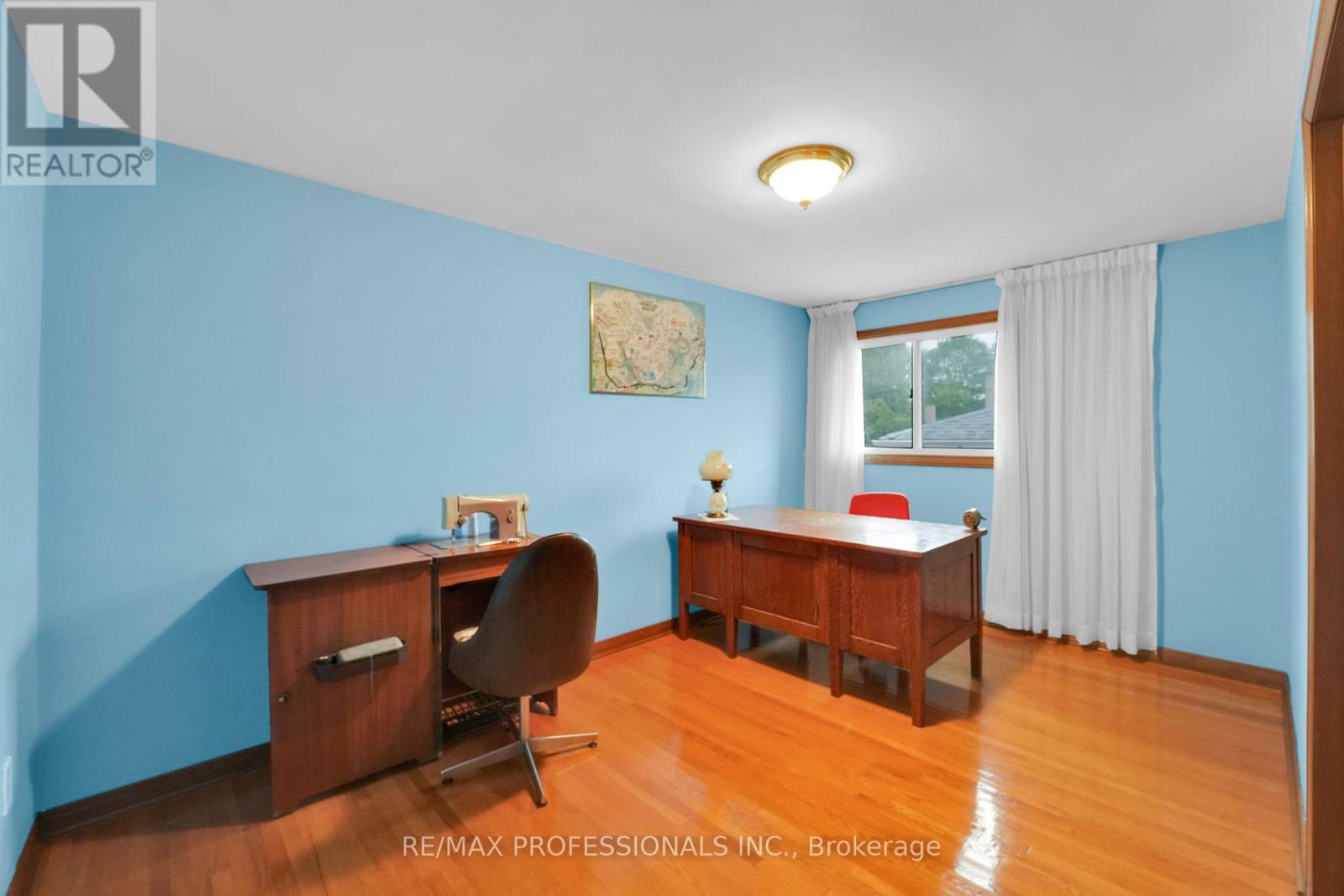 65 Strathburn Boulevard, Toronto, Ontario  M9M 2X8 - Photo 18 - W12171421