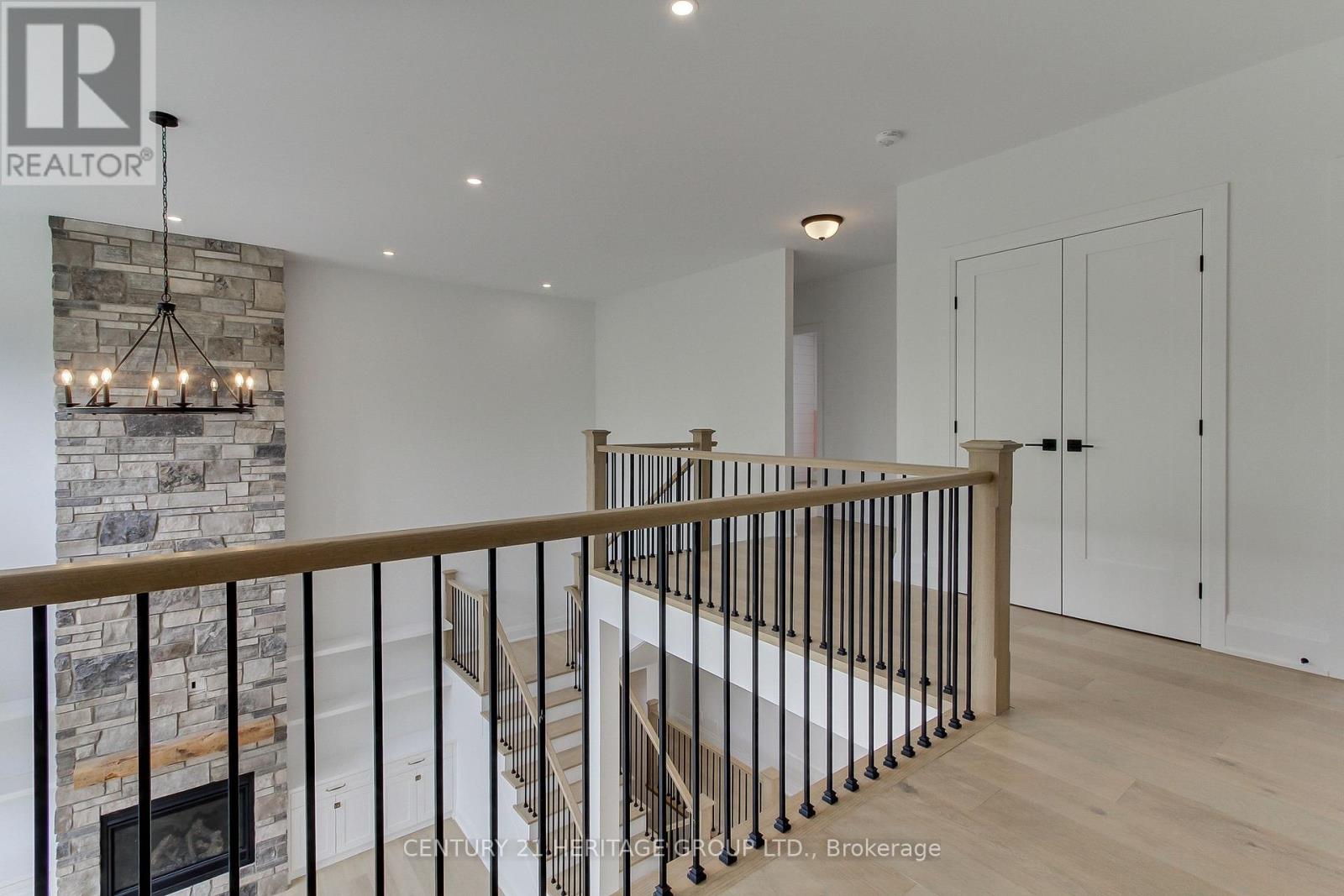 11 Oldenburg Court, Oro-Medonte, Ontario  L0K 1E0 - Photo 21 - S12171571