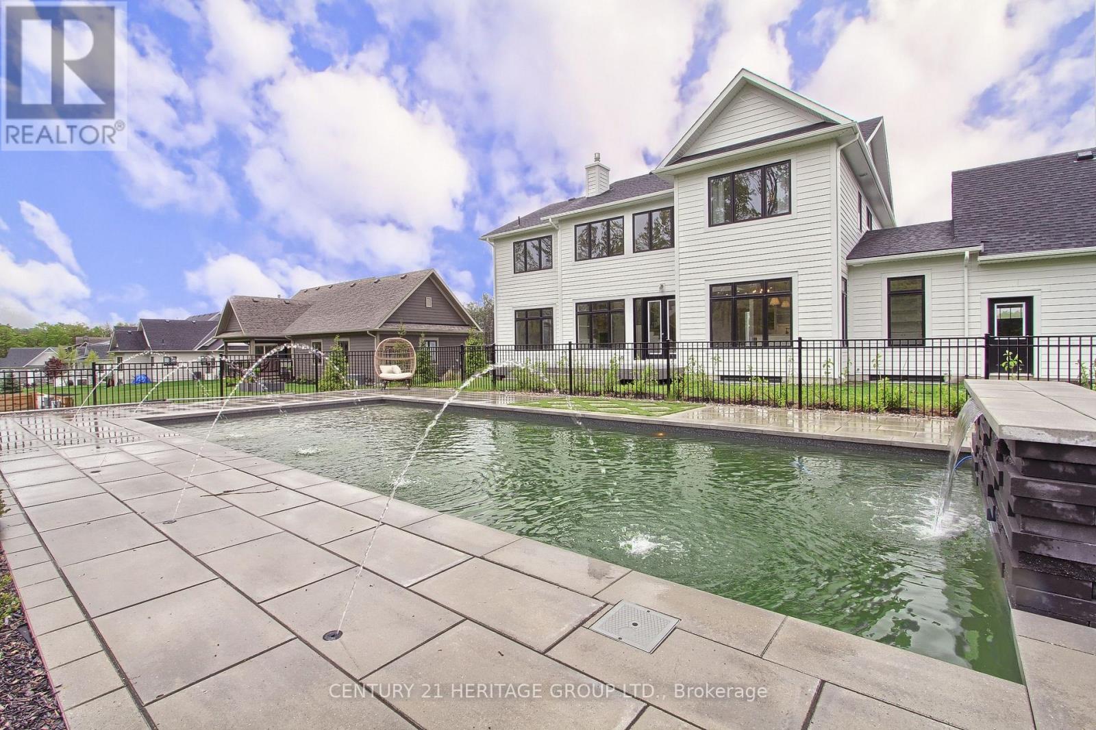 11 Oldenburg Court, Oro-Medonte, Ontario  L0K 1E0 - Photo 37 - S12171571