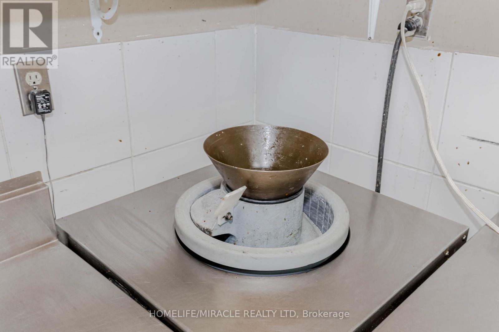23 - 128 Queen Street S, Mississauga (Streetsville), Ontario  L5M 1K8 - Photo 40 - W12171530