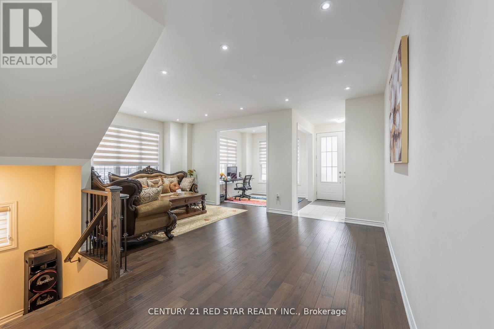 1 Goodview Drive, Brampton, Ontario  L6R 4C5 - Photo 8 - W12171550