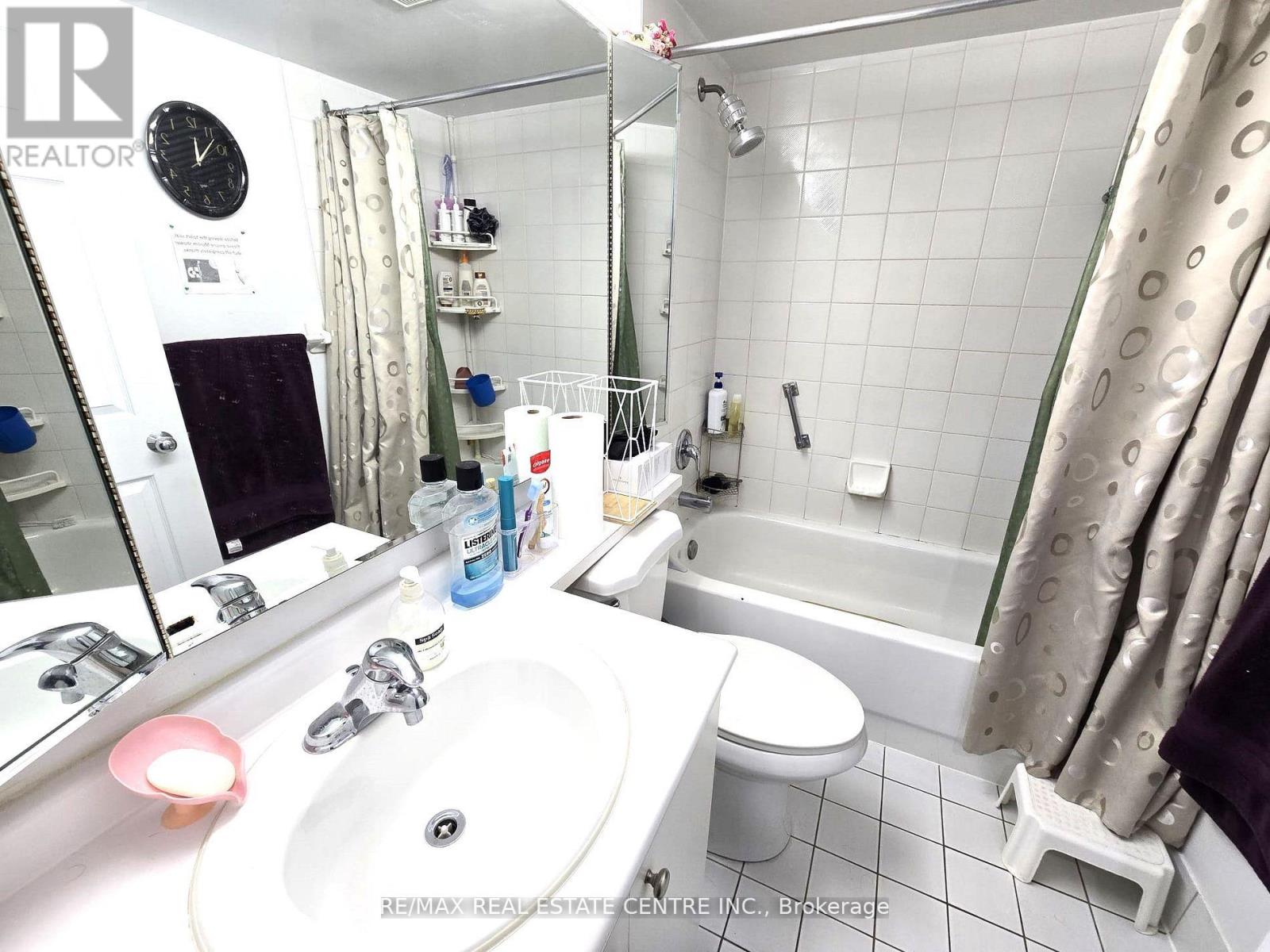 303 - 30 Malta Avenue, Brampton, Ontario  L6Y 4S5 - Photo 10 - W12171572