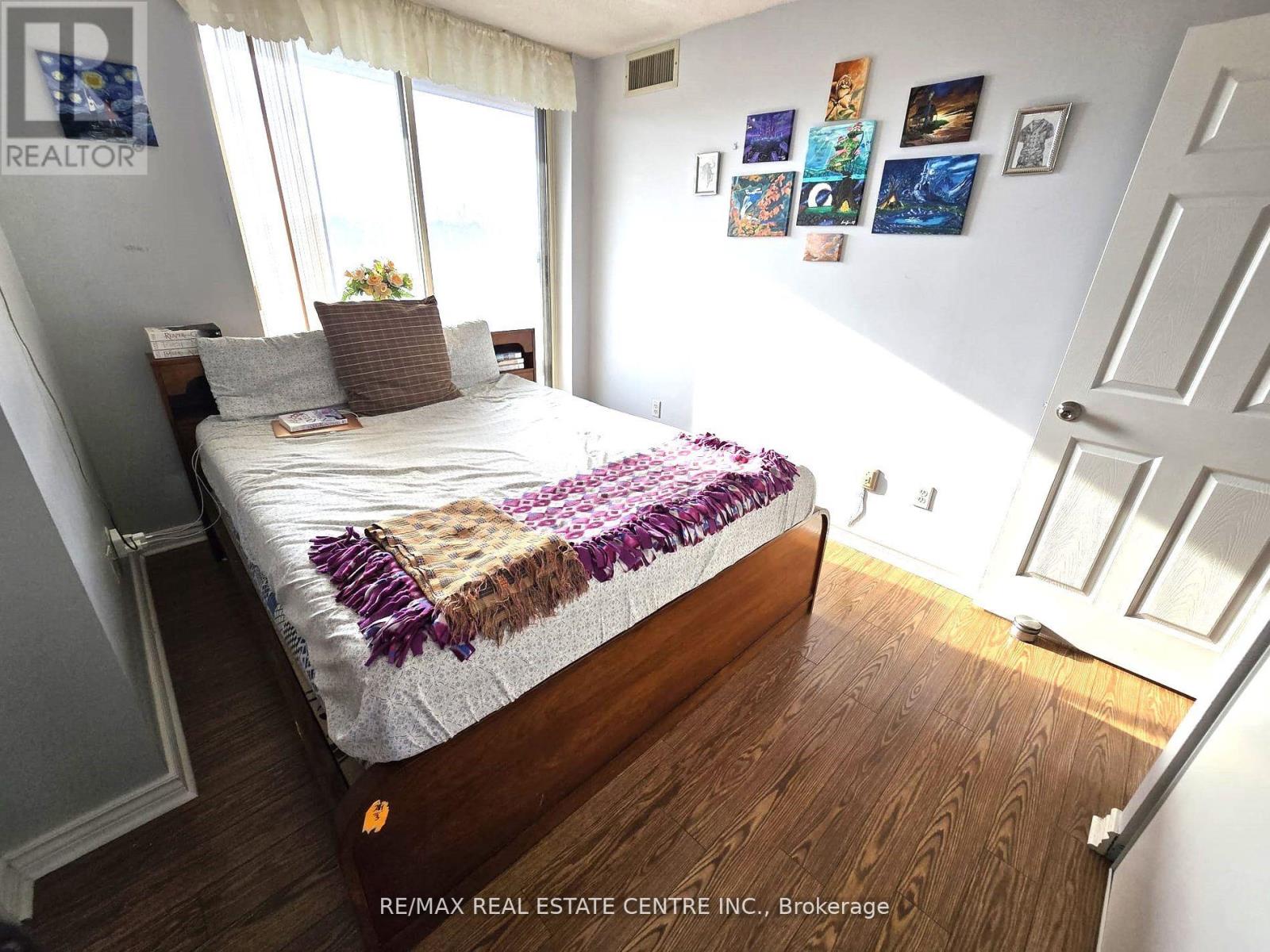 303 - 30 Malta Avenue, Brampton, Ontario  L6Y 4S5 - Photo 8 - W12171572