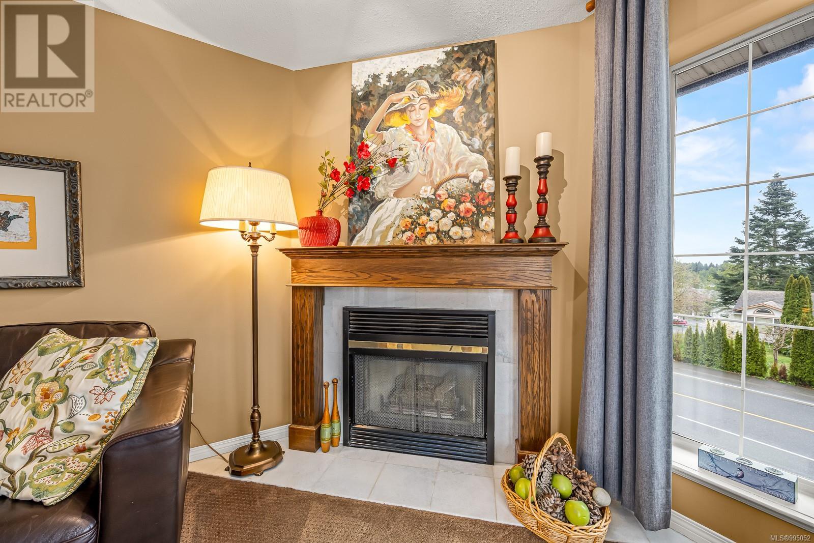 Property at 2344 Valley View Dr image 4