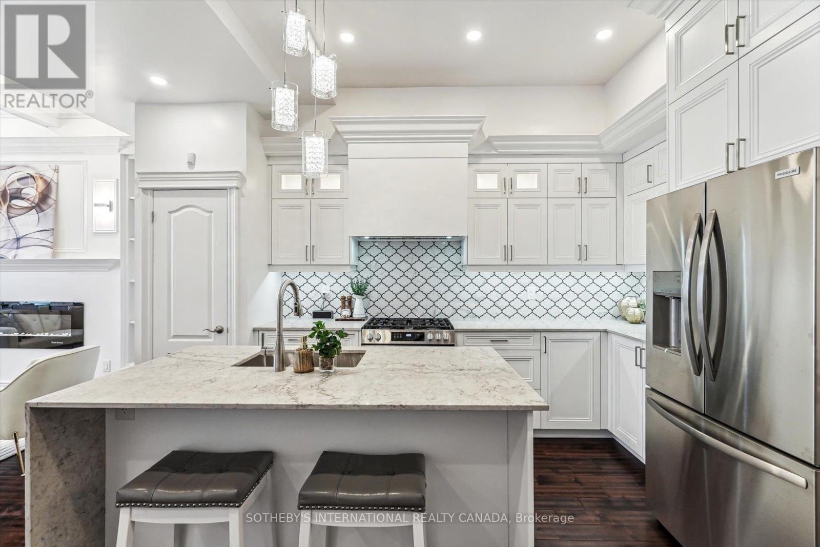 290 Bathurst Street, Toronto, Ontario  M5T 2S3 - Photo 10 - C12171582