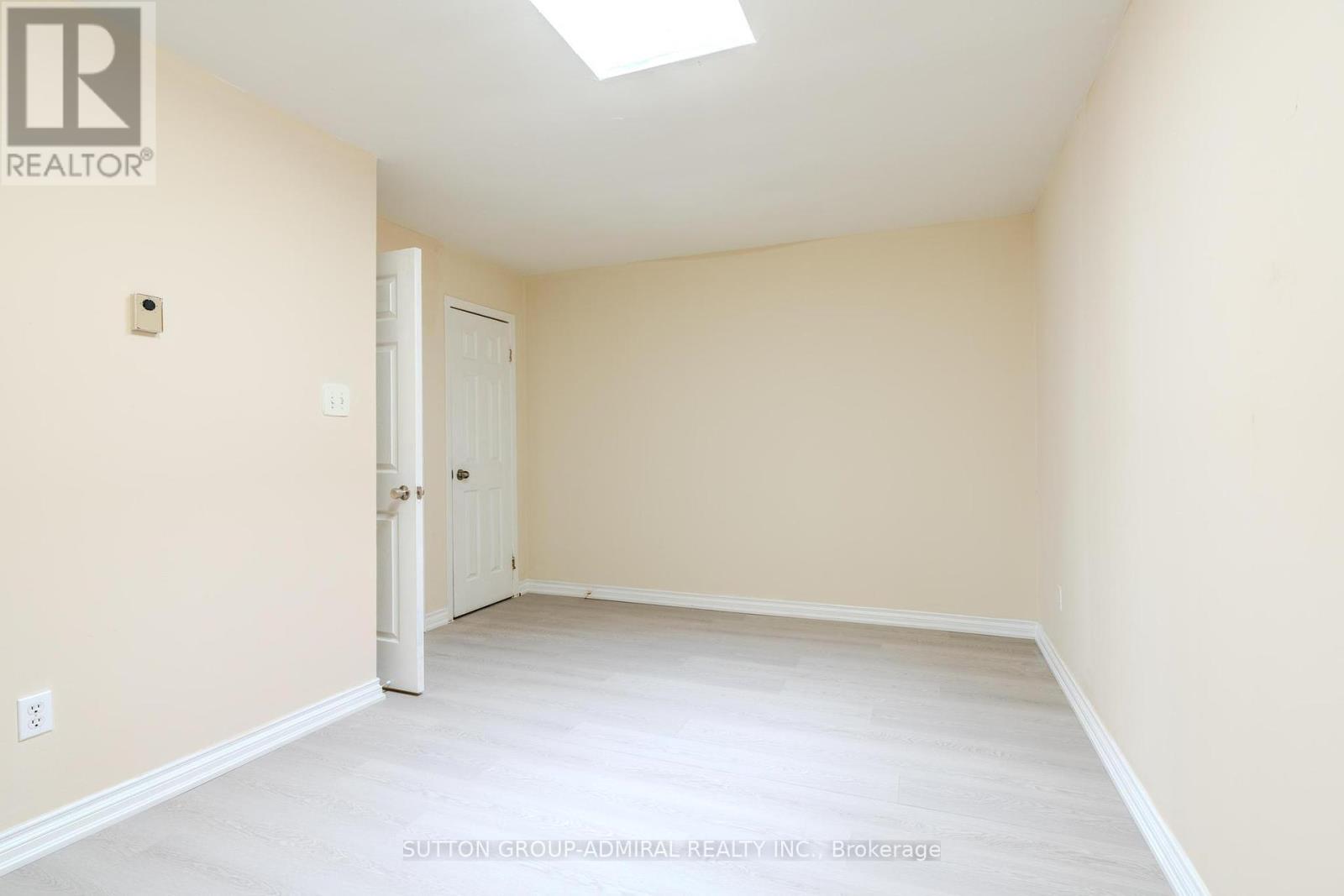 Unit B - 272 Jane Street, Toronto, Ontario  M6S 3Z2 - Photo 12 - W12144532