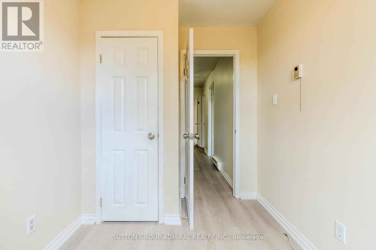 Unit B - 272 Jane Street, Toronto, Ontario  M6S 3Z2 - Photo 17 - W12144532