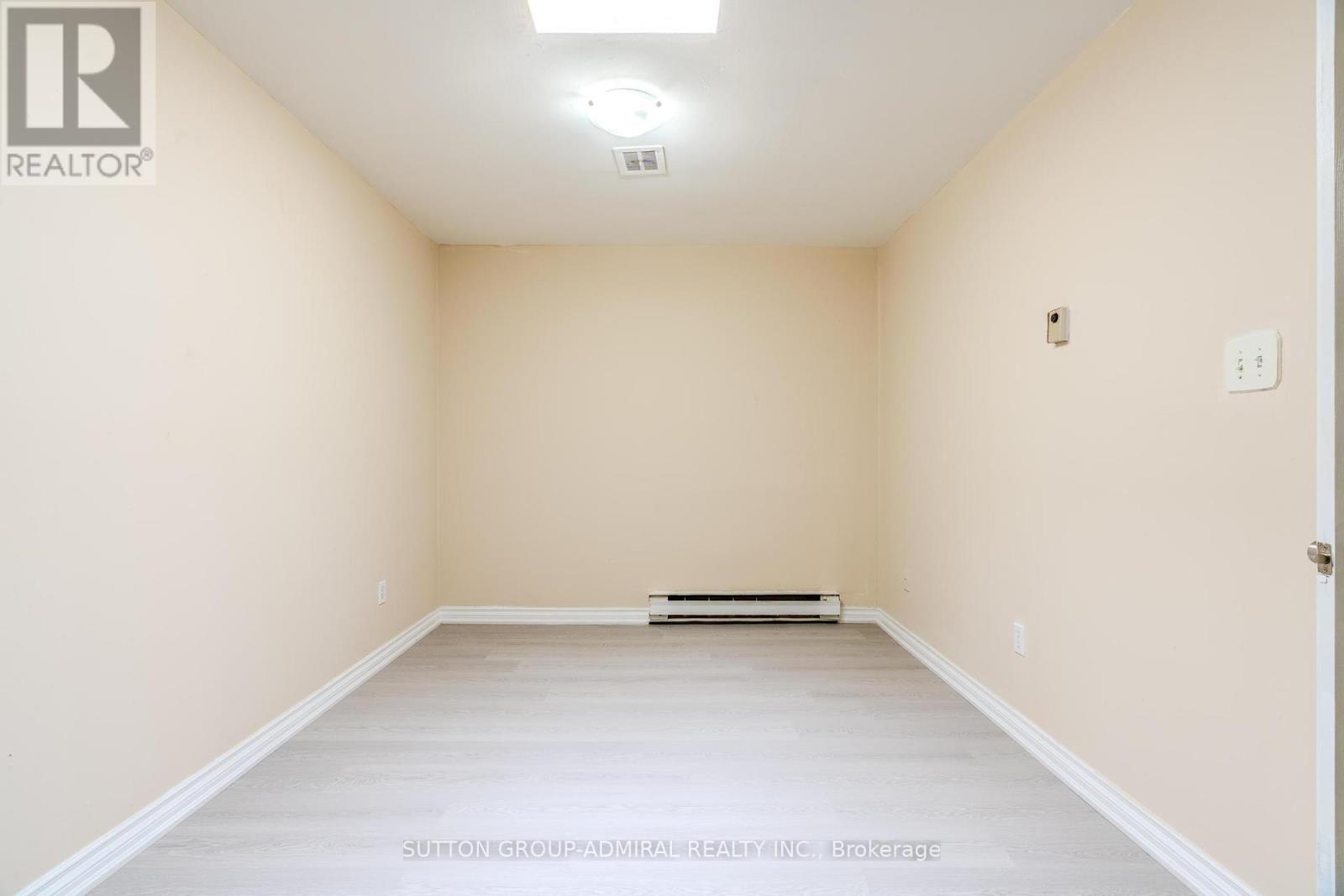 Unit B - 272 Jane Street, Toronto, Ontario  M6S 3Z2 - Photo 11 - W12144532