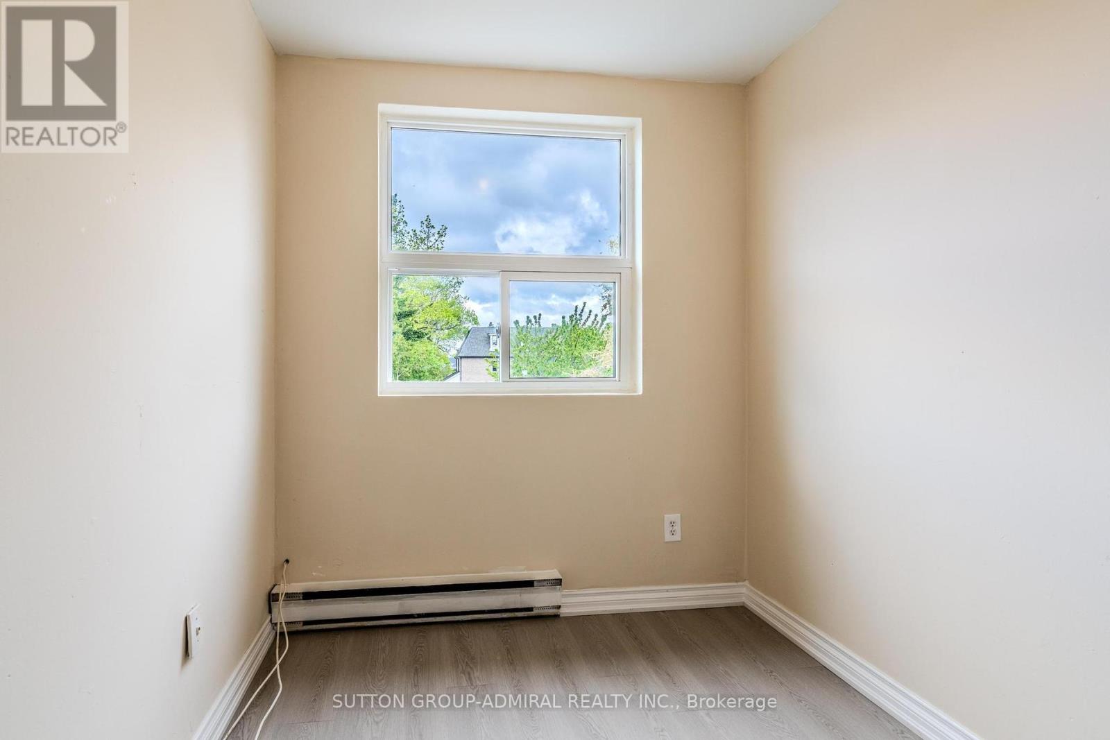 Unit B - 272 Jane Street, Toronto, Ontario  M6S 3Z2 - Photo 16 - W12144532
