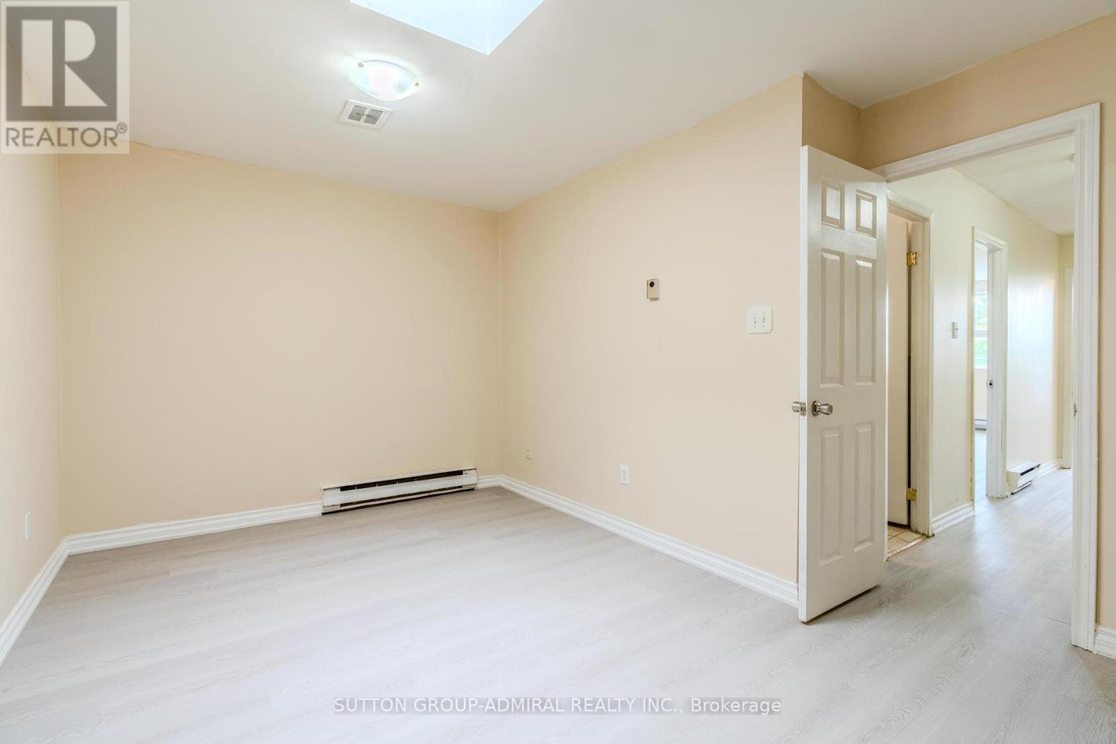Unit B - 272 Jane Street, Toronto, Ontario  M6S 3Z2 - Photo 20 - W12144532