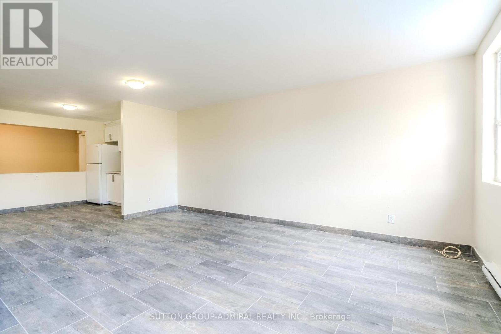Unit B - 272 Jane Street, Toronto, Ontario  M6S 3Z2 - Photo 7 - W12144532