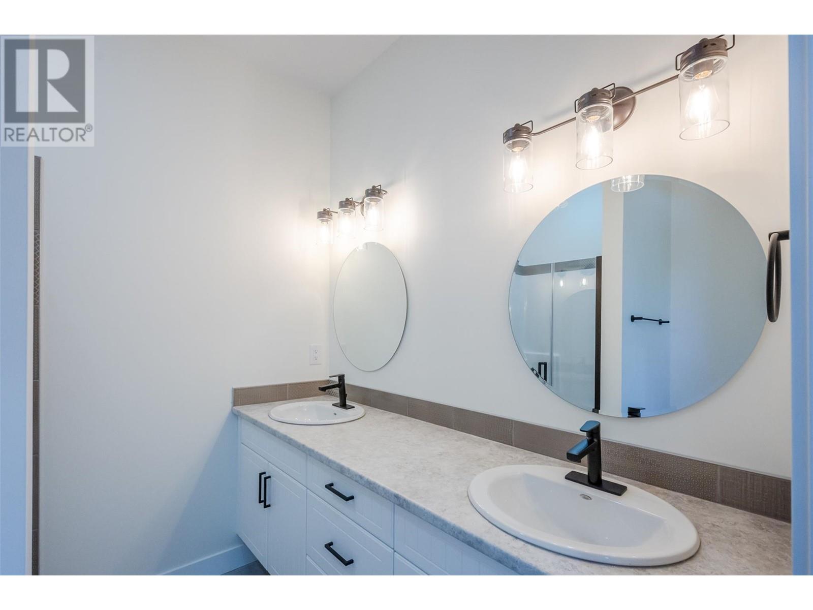 11610 Victoria Road S Unit# 102, Summerland, BC V0H1Z2