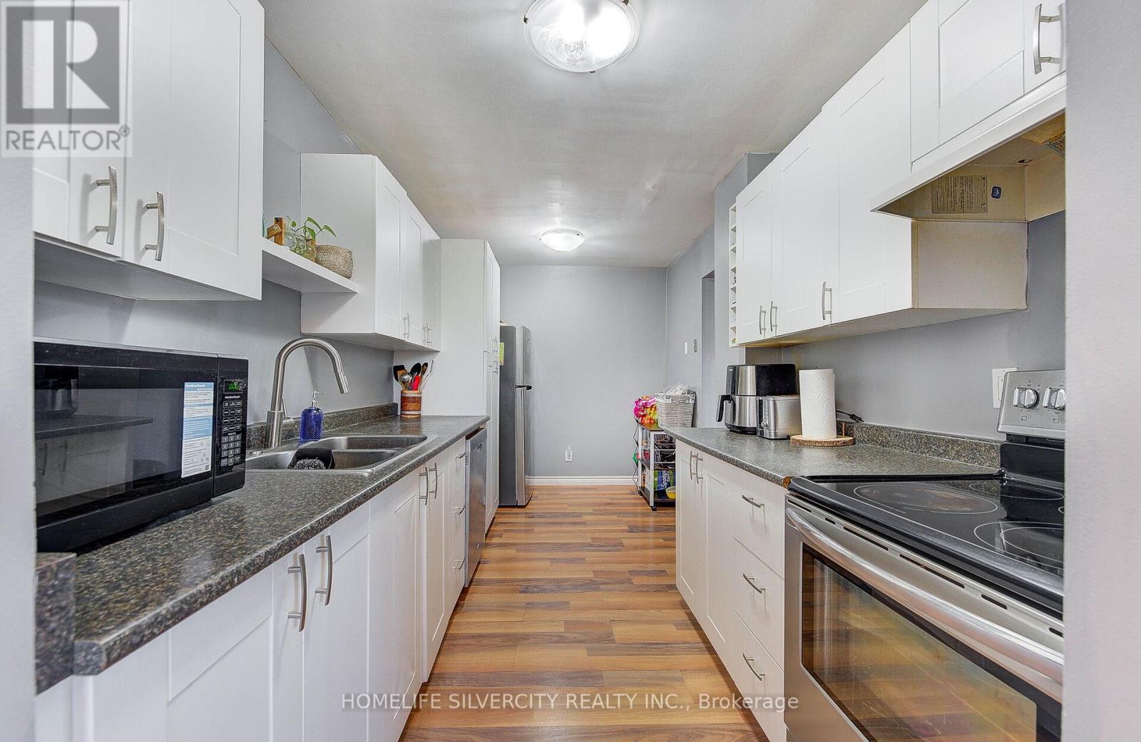183 Deveron Crescent, London South, Ontario  N5Z 4J7 - Photo 11 - X12163262