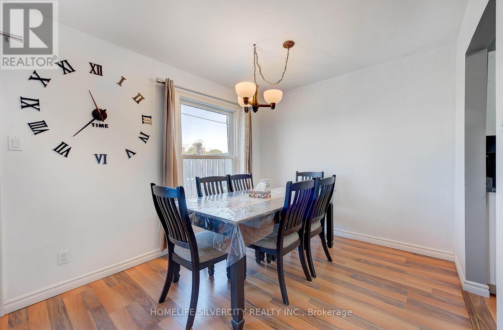 183 Deveron Crescent, London South, Ontario  N5Z 4J7 - Photo 8 - X12163262