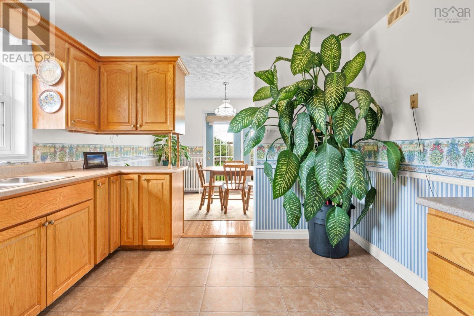54 Old Truro Road, Elmsdale, Nova Scotia  B2S 1K8 - Photo 6 - 202512144