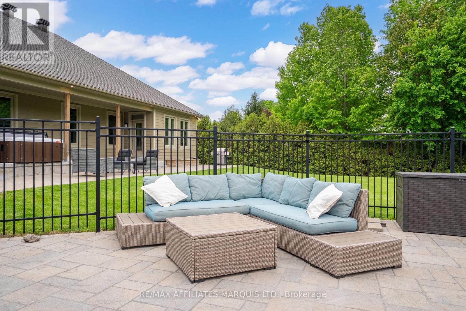 18497 Glen Road, South Glengarry, Ontario  K0C 2J0 - Photo 41 - X12171611