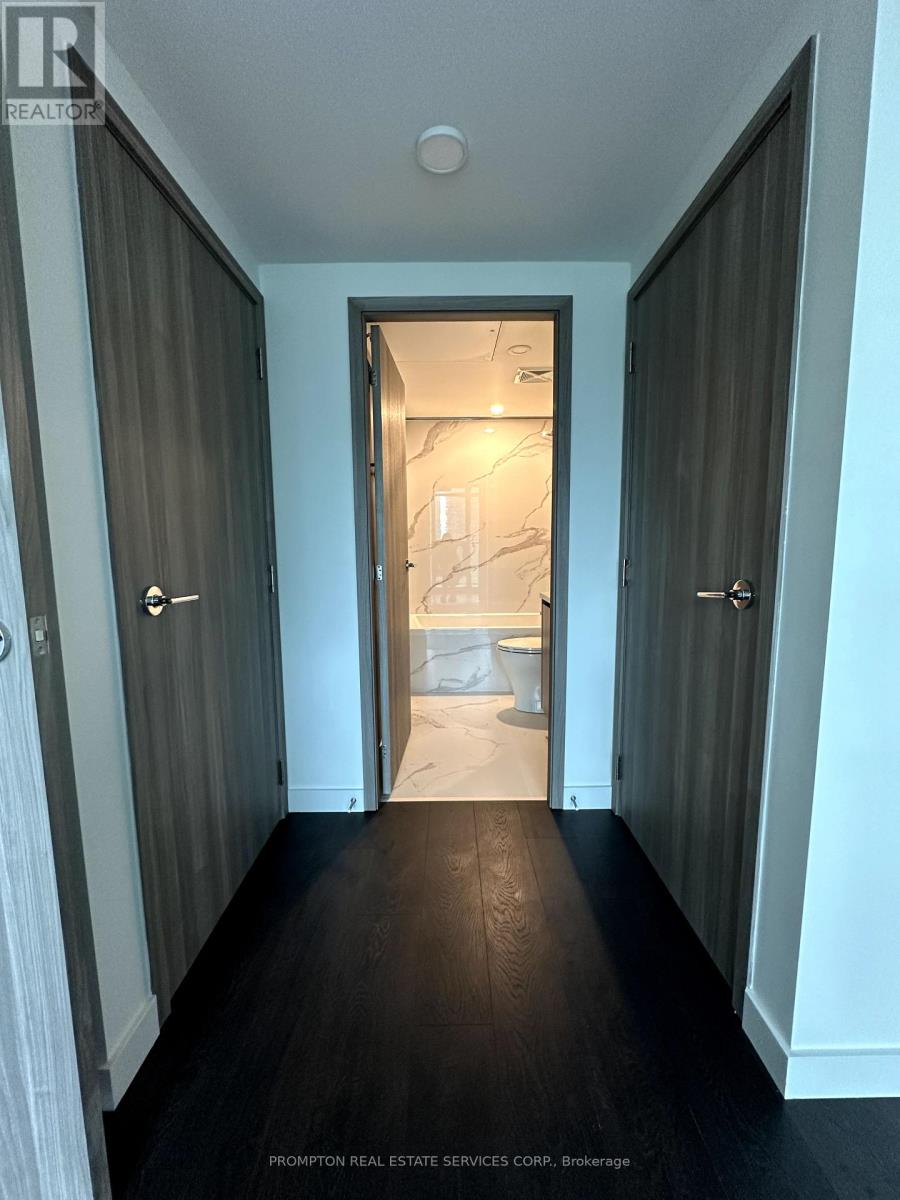 2312 - 1 Concord Cityplace Way, Toronto, Ontario  M5V 0X3 - Photo 14 - C12171608