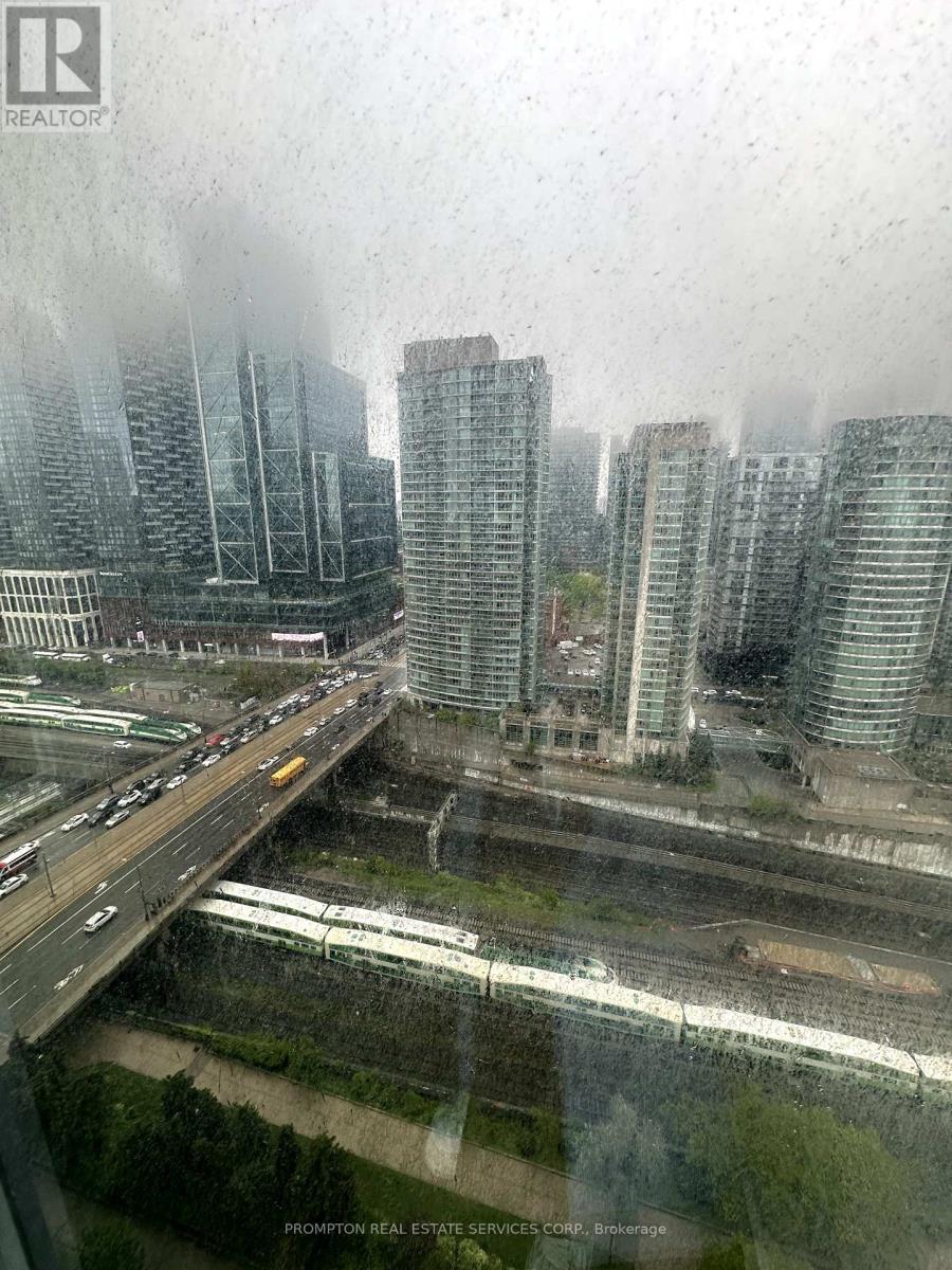 2312 - 1 Concord Cityplace Way, Toronto, Ontario  M5V 0X3 - Photo 16 - C12171608