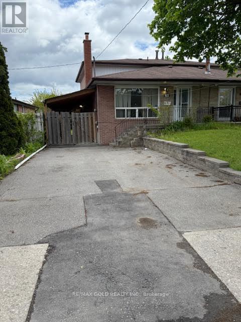 3790 Morning Star Drive, Mississauga, Ontario  L4T 1Y9 - Photo 3 - W12171350
