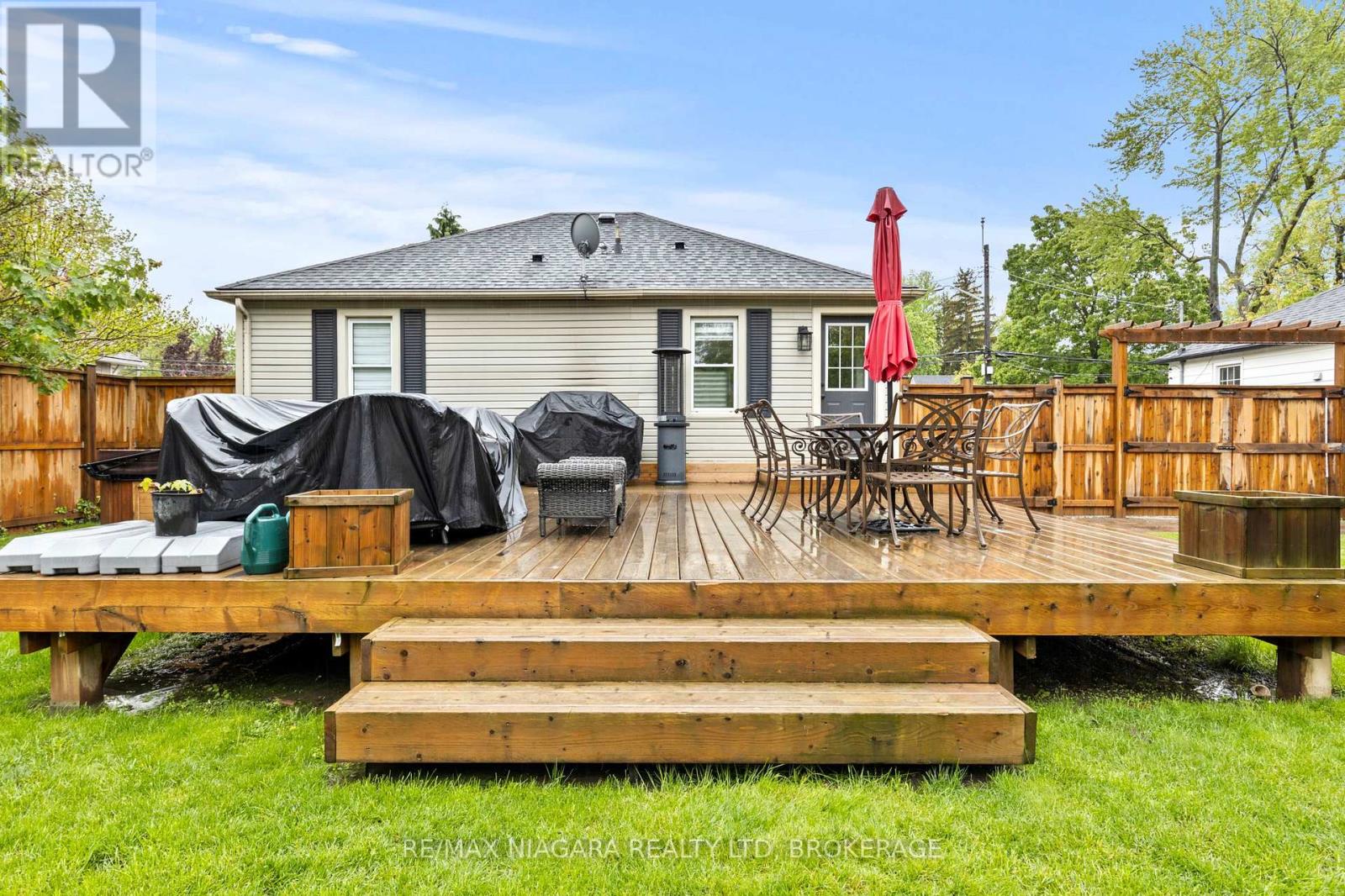 35 Tecumseh Street, St. Catharines, Ontario  L2M 2M5 - Photo 31 - X12169796