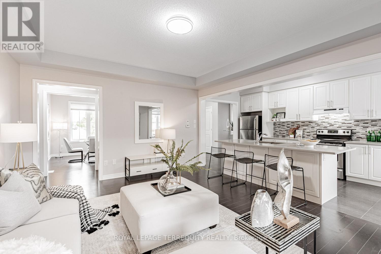 207 Almira Avenue, Markham, Ontario  L6B 0Y9 - Photo 10 - N12171614