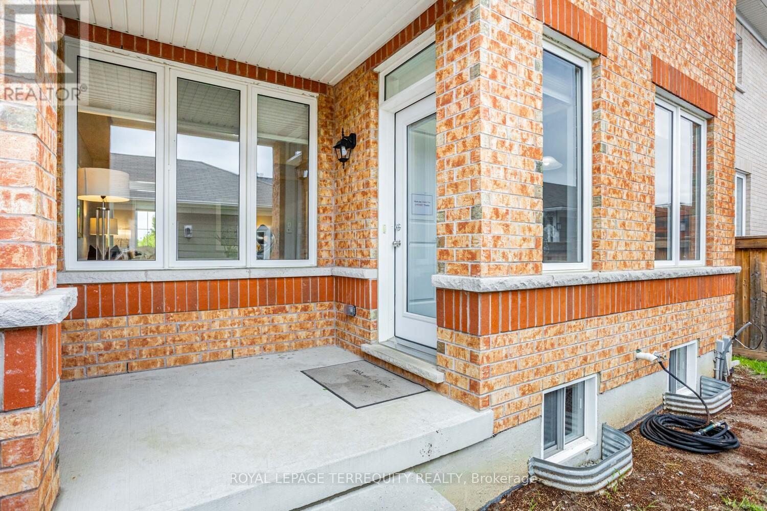 207 Almira Avenue, Markham, Ontario  L6B 0Y9 - Photo 3 - N12171614