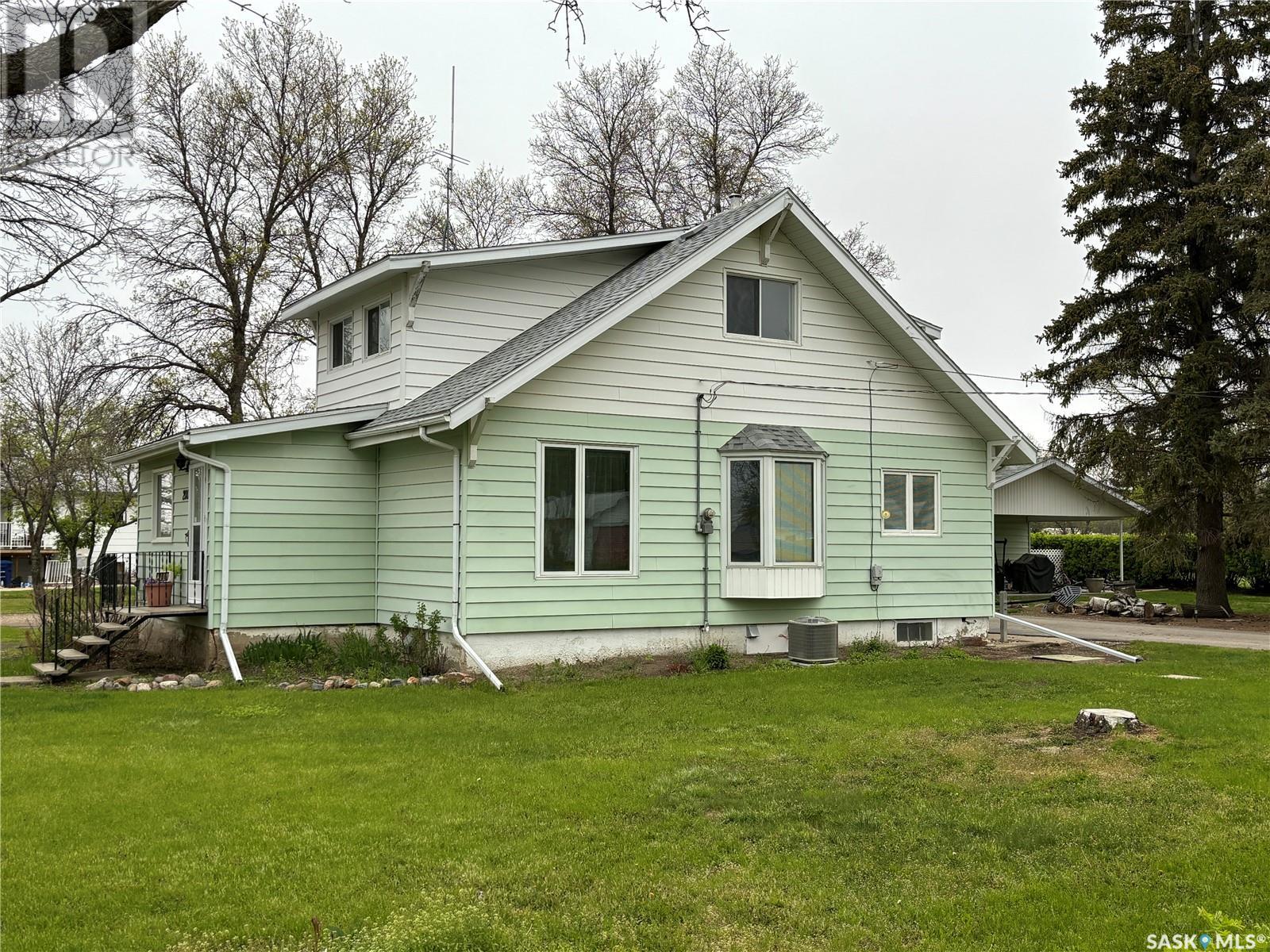 200 1st Street W, Dinsmore, Saskatchewan  S0L 0T0 - Photo 1 - SK006832