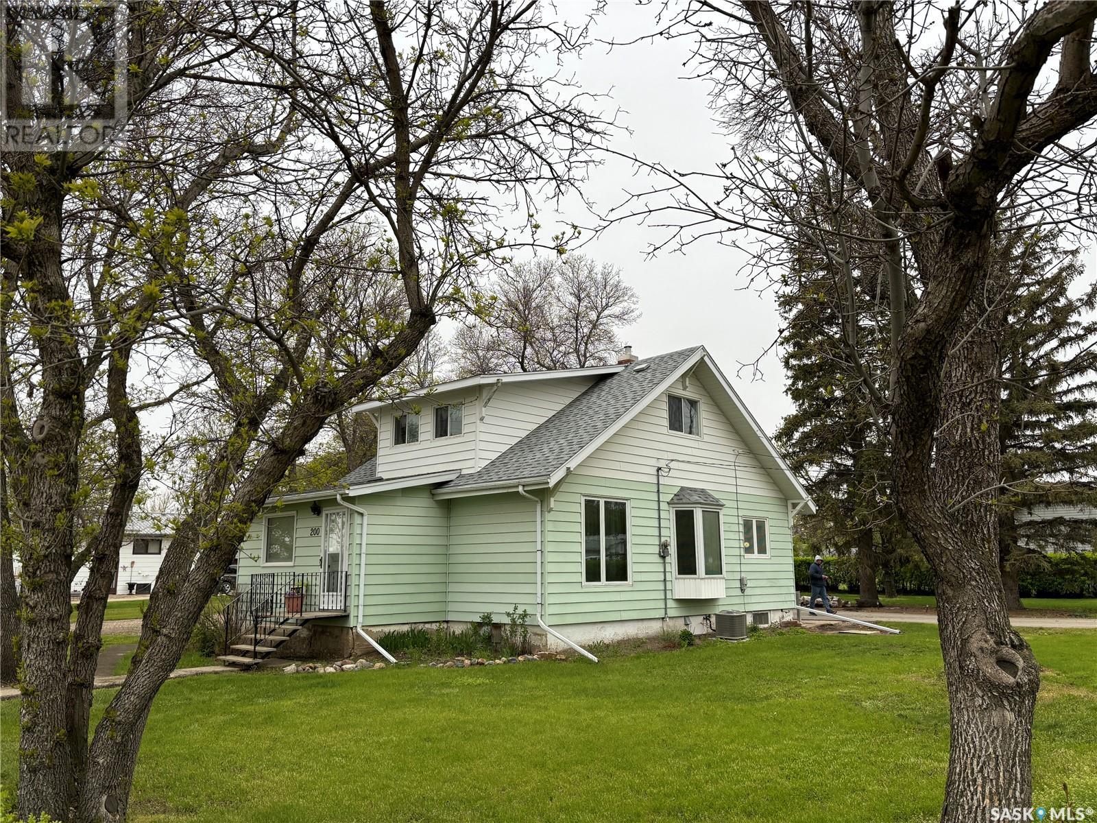 200 1st Street W, Dinsmore, Saskatchewan  S0L 0T0 - Photo 2 - SK006832