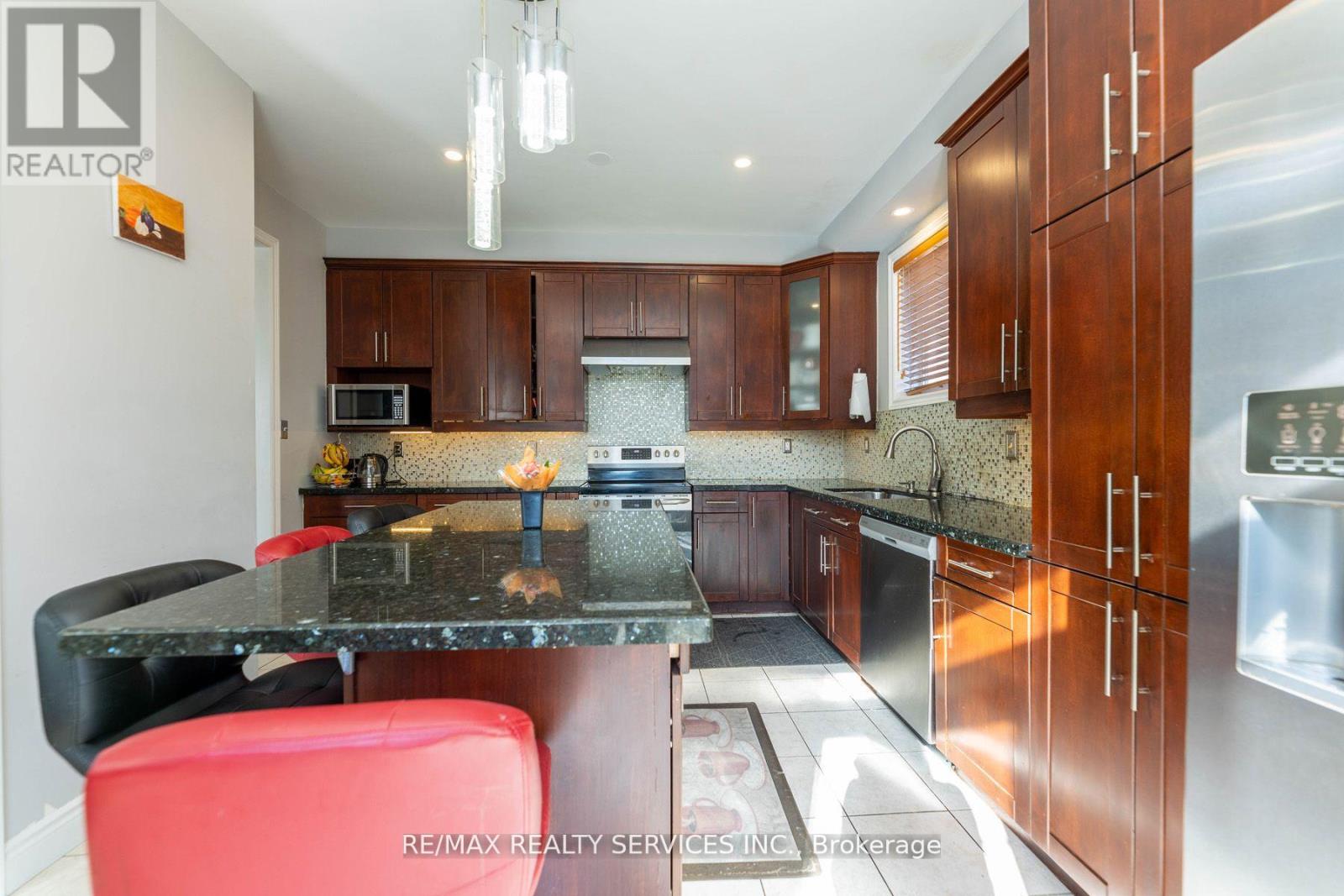 29 Ness Road, Brampton, Ontario  L6Y 5N9 - Photo 10 - W12171622