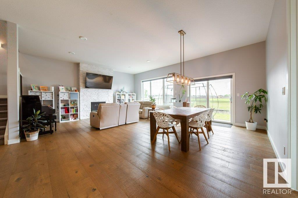 Property at 3532 KESWICK BV SW image 2