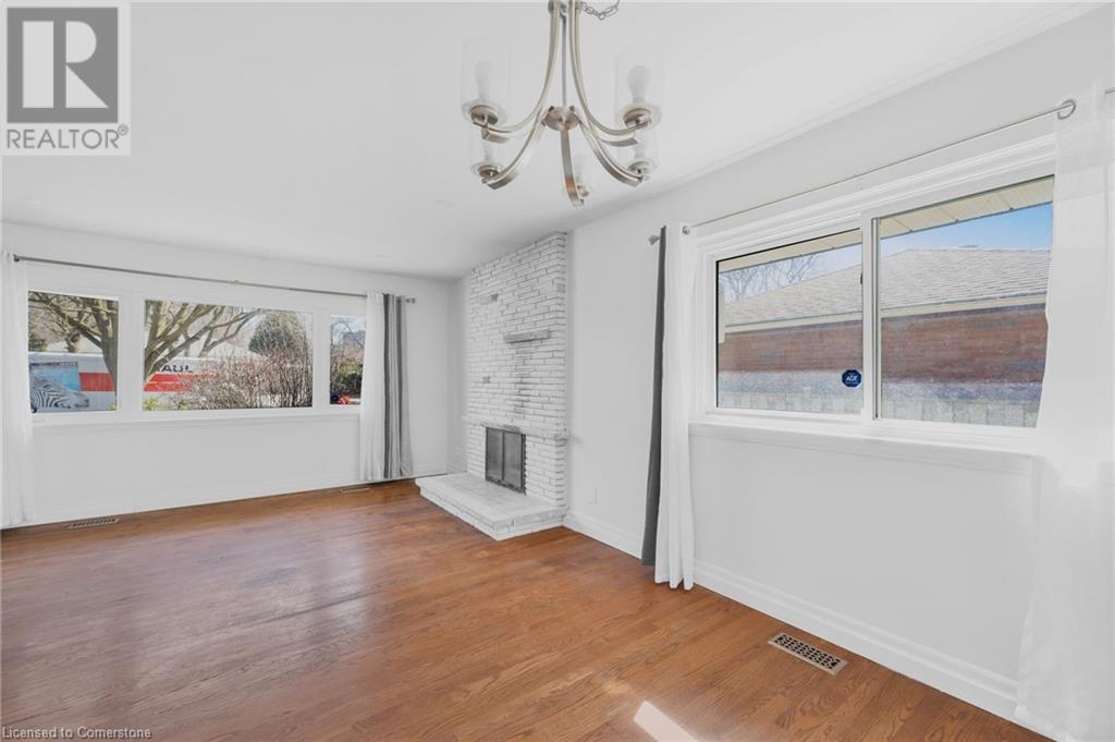 Photo 4 of 27 for 442 Scenic Drive