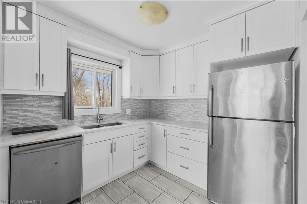 Photo 9 of 27 for 442 Scenic Drive