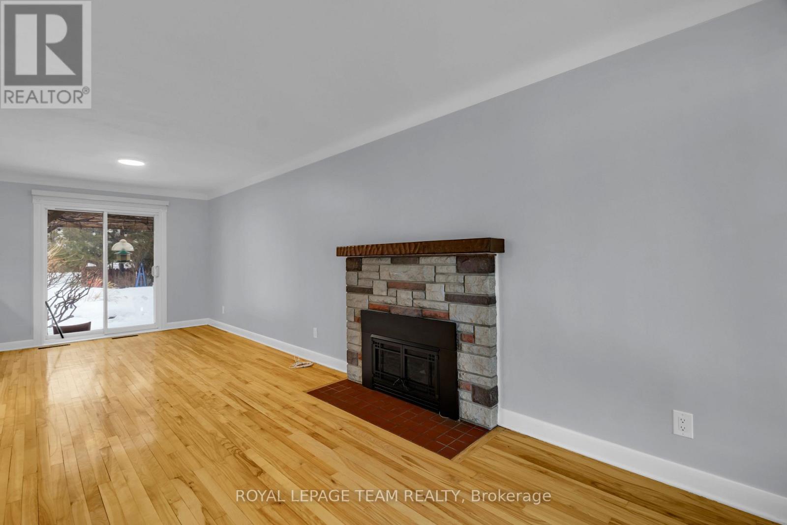 638 Coronation Avenue, Ottawa, Ontario  K1G 0M5 - Photo 11 - X12171657