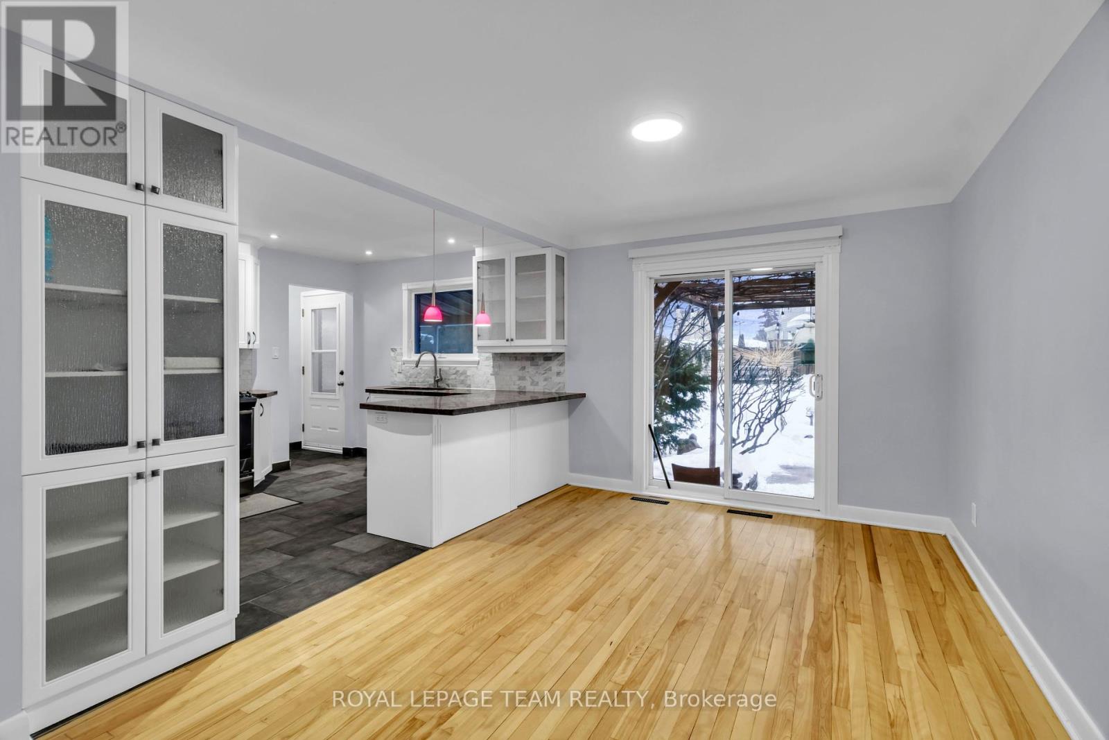 638 Coronation Avenue, Ottawa, Ontario  K1G 0M5 - Photo 13 - X12171657