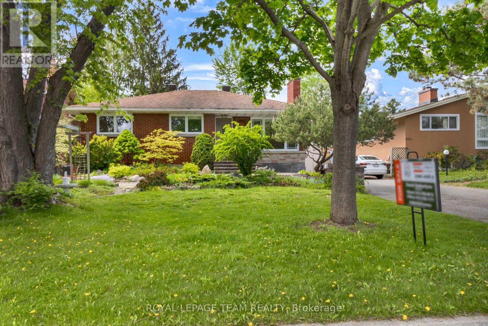 638 Coronation Avenue, Ottawa, Ontario  K1G 0M5 - Photo 2 - X12171657
