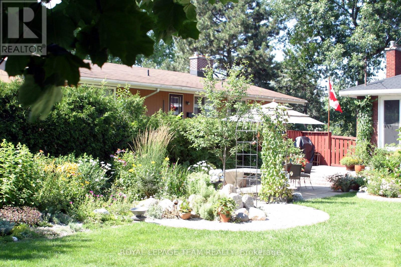 638 Coronation Avenue, Ottawa, Ontario  K1G 0M5 - Photo 37 - X12171657