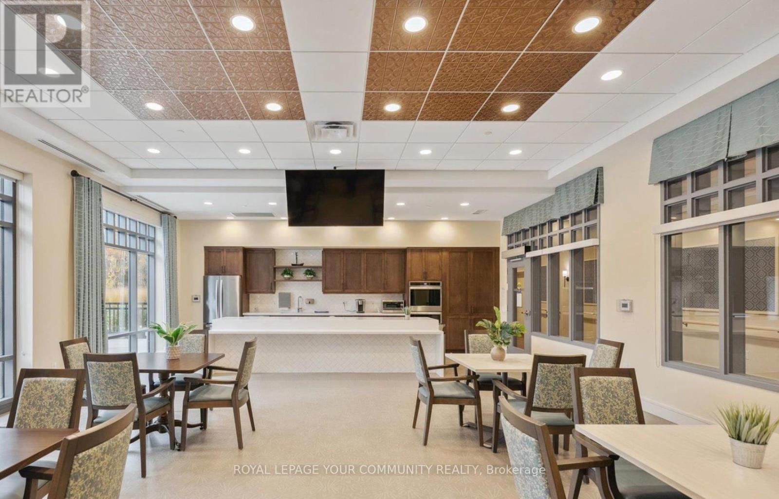 301 - 400 William Graham Drive, Aurora, Ontario  L4G 1L7 - Photo 24 - N12139062